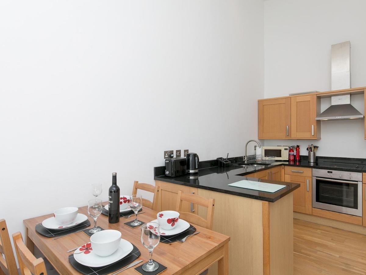 Pass The Keys 2 Bed Sea View Apartment With Balcony Parking Benllech Exterior photo