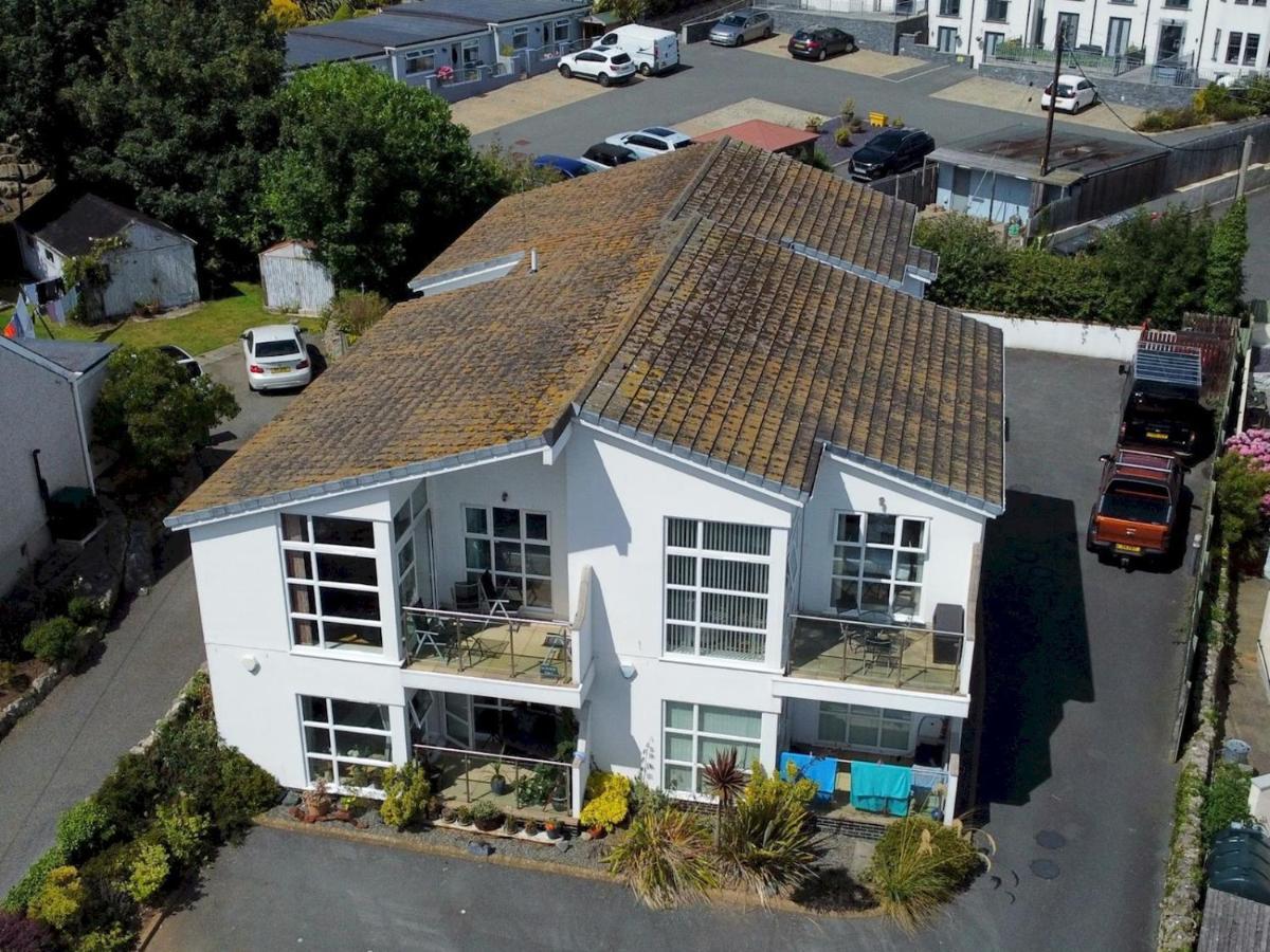 Pass The Keys 2 Bed Sea View Apartment With Balcony Parking Benllech Exterior photo